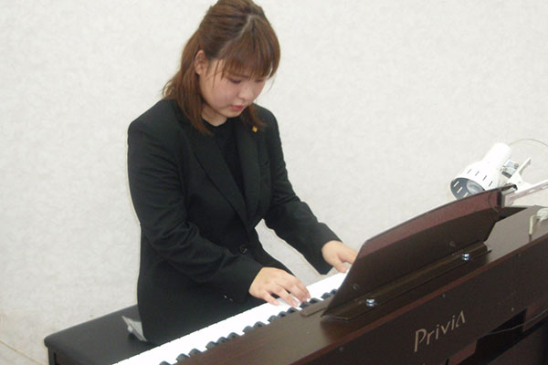 ピアノ生演奏